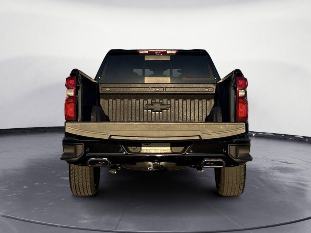 Used 2025 Chevrolet Silverado 1500 High Country w/ High Country Premium Package image 6