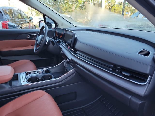 Used 2026 Kia Carnival EX image 37