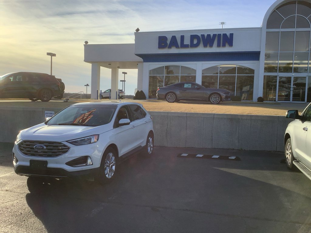 Used 2020 Ford Edge Titanium w/ Equipment Group 301A image 3