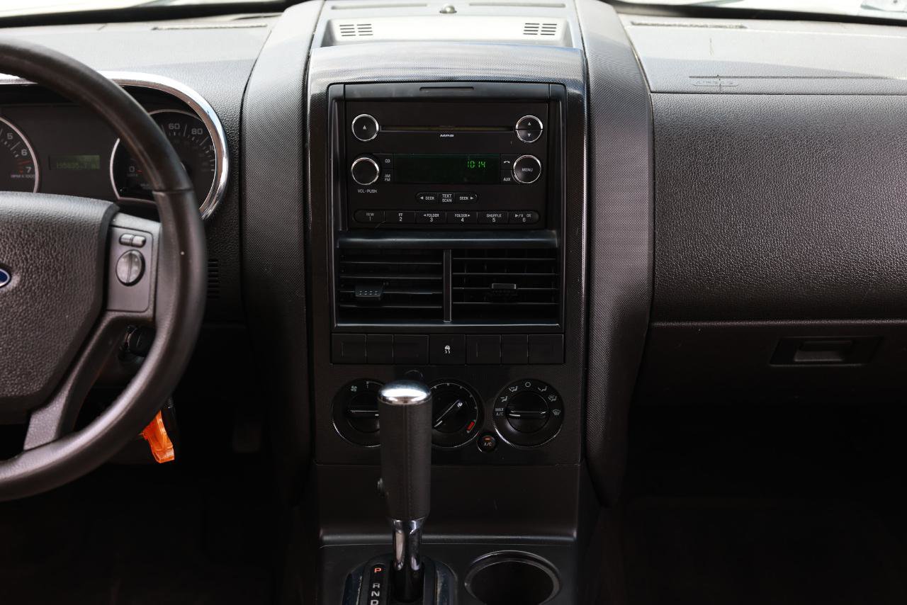 Used 2008 Ford Explorer XLT RWD image 34