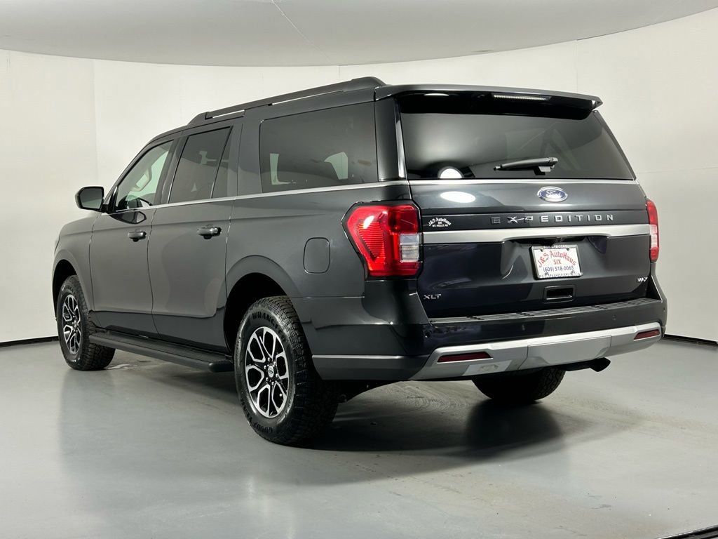 Used 2024 Ford Expedition Max XLT image 5