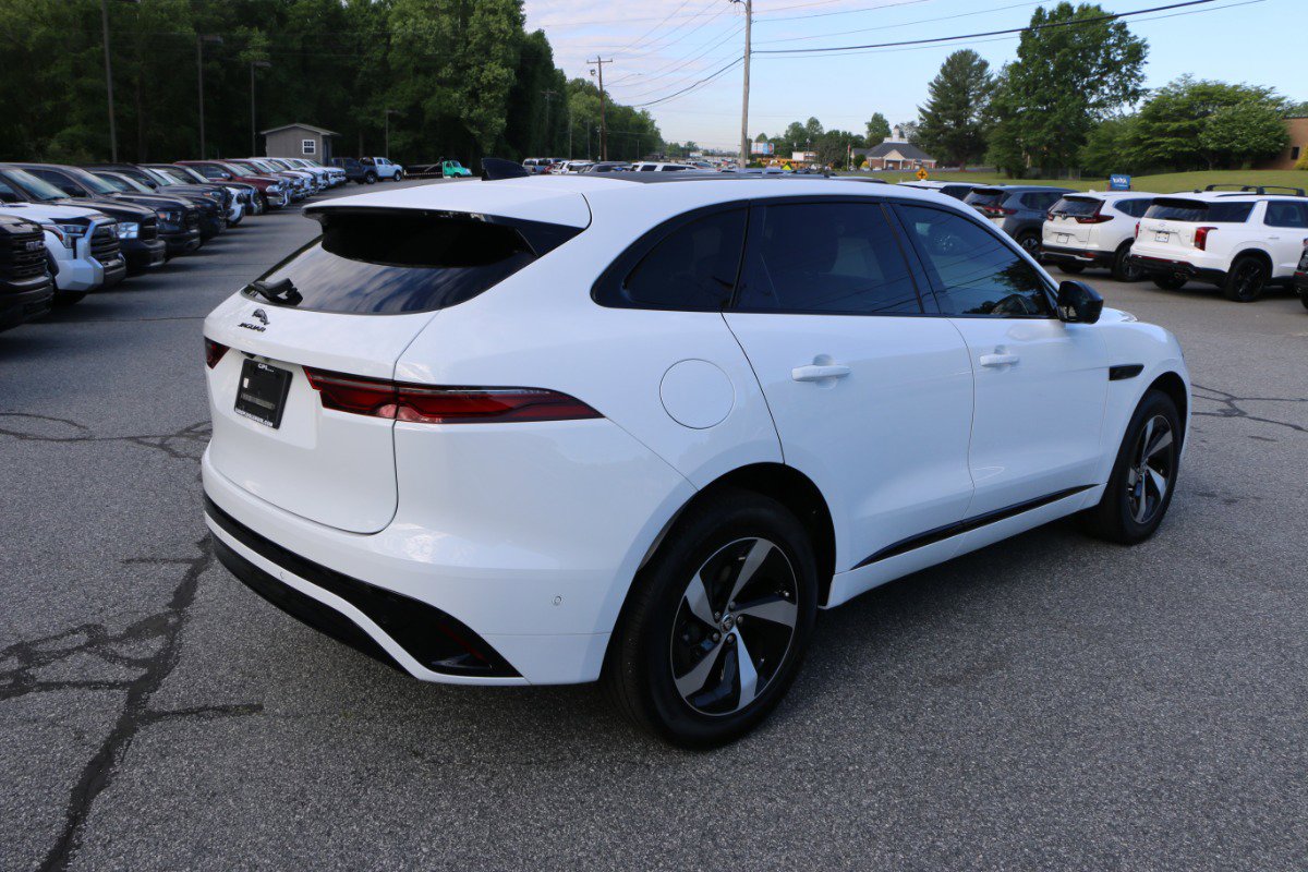 Used 2024 Jaguar F-PACE R-Dynamic S AWD/4WD image 8