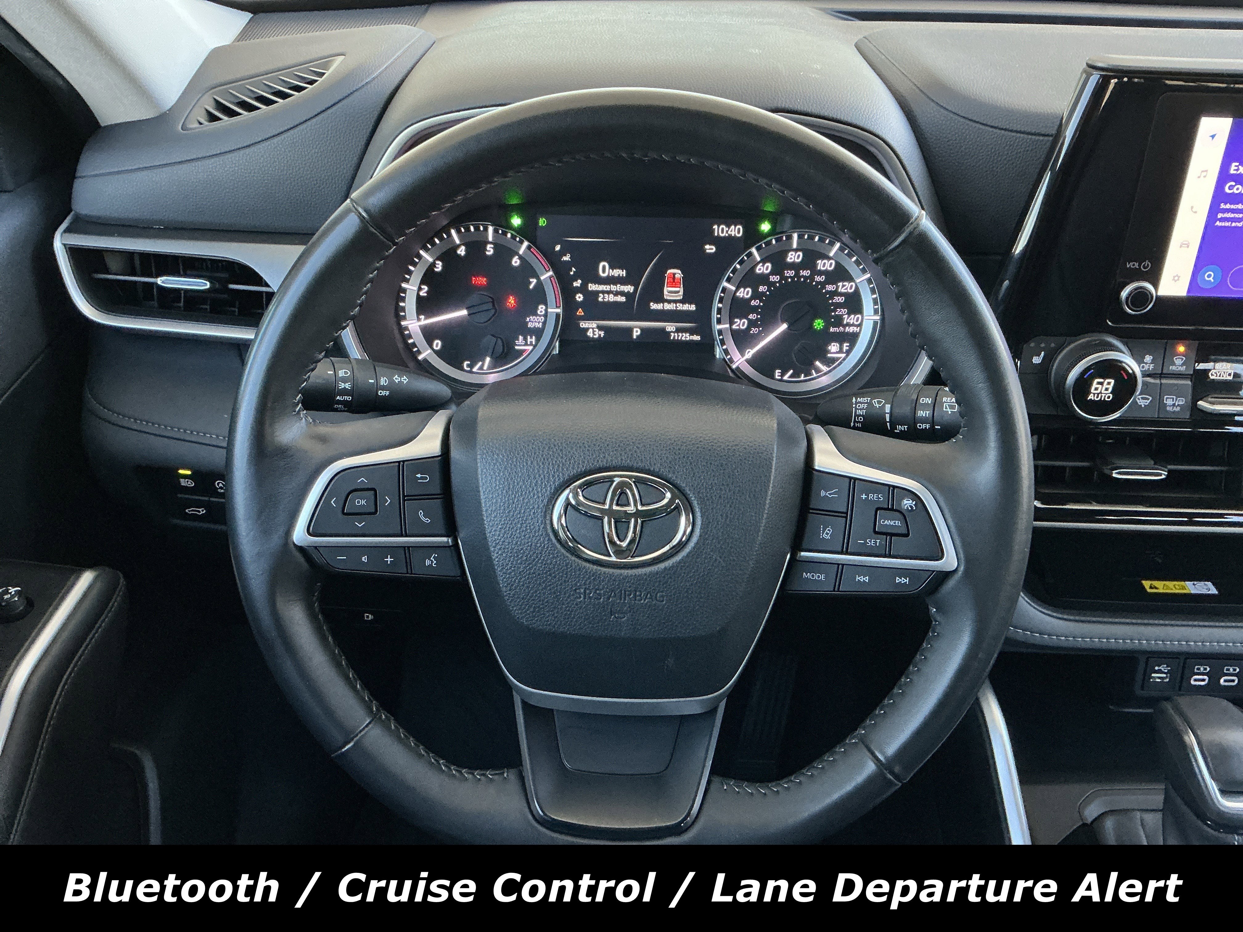 Used 2023 Toyota Highlander XLE image 5