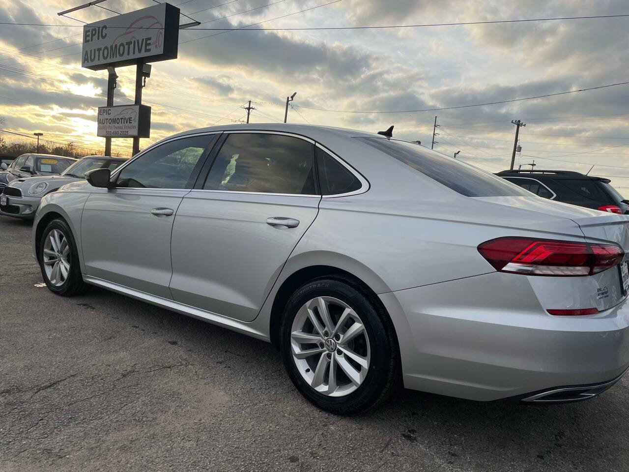 Used 2020 Volkswagen Passat 2.0T SE image 7