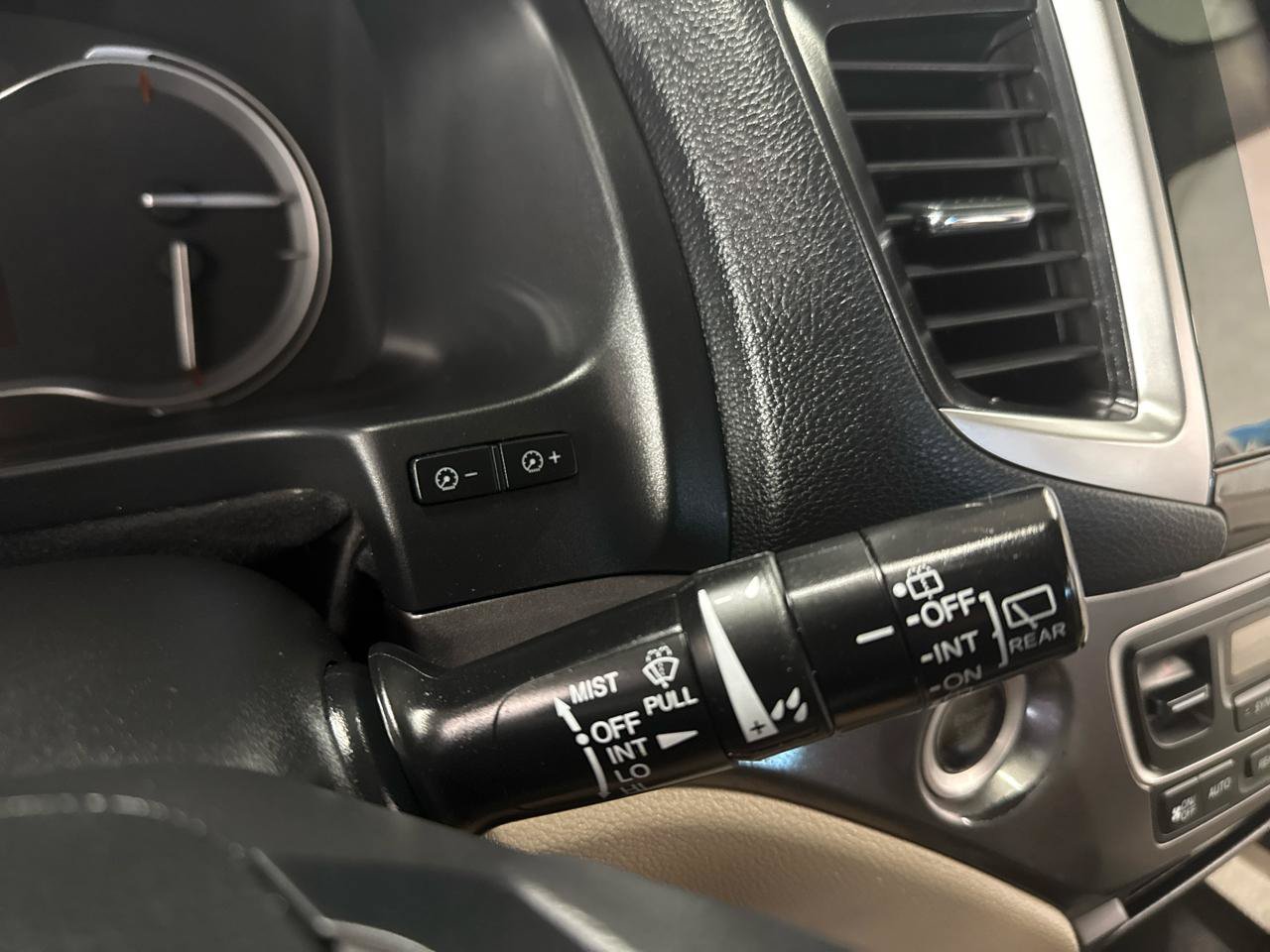Used 2017 Honda Pilot EX-L image 16