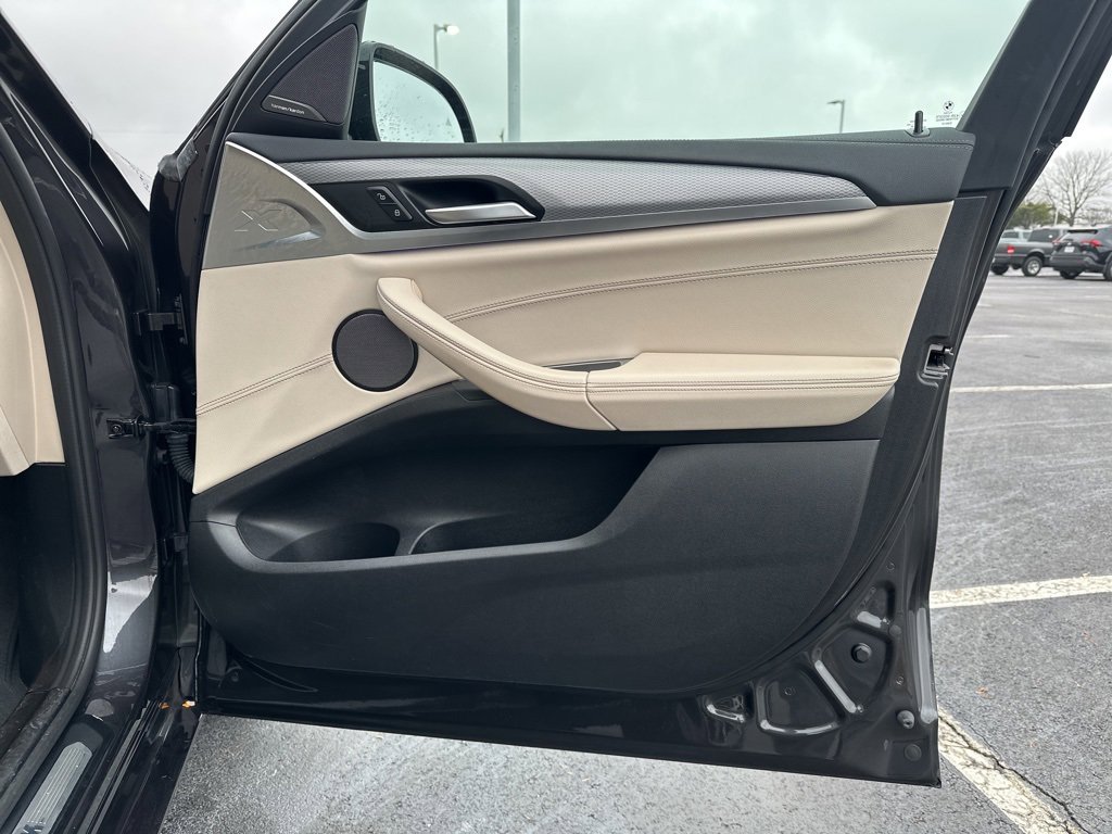 Used 2021 BMW X4 xDrive30i w/ M Sport Package image 10