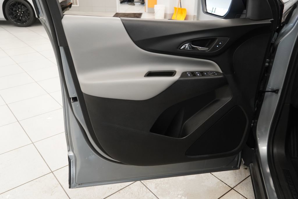 Used 2023 Chevrolet Equinox LS w/ LS Convenience Package image 5