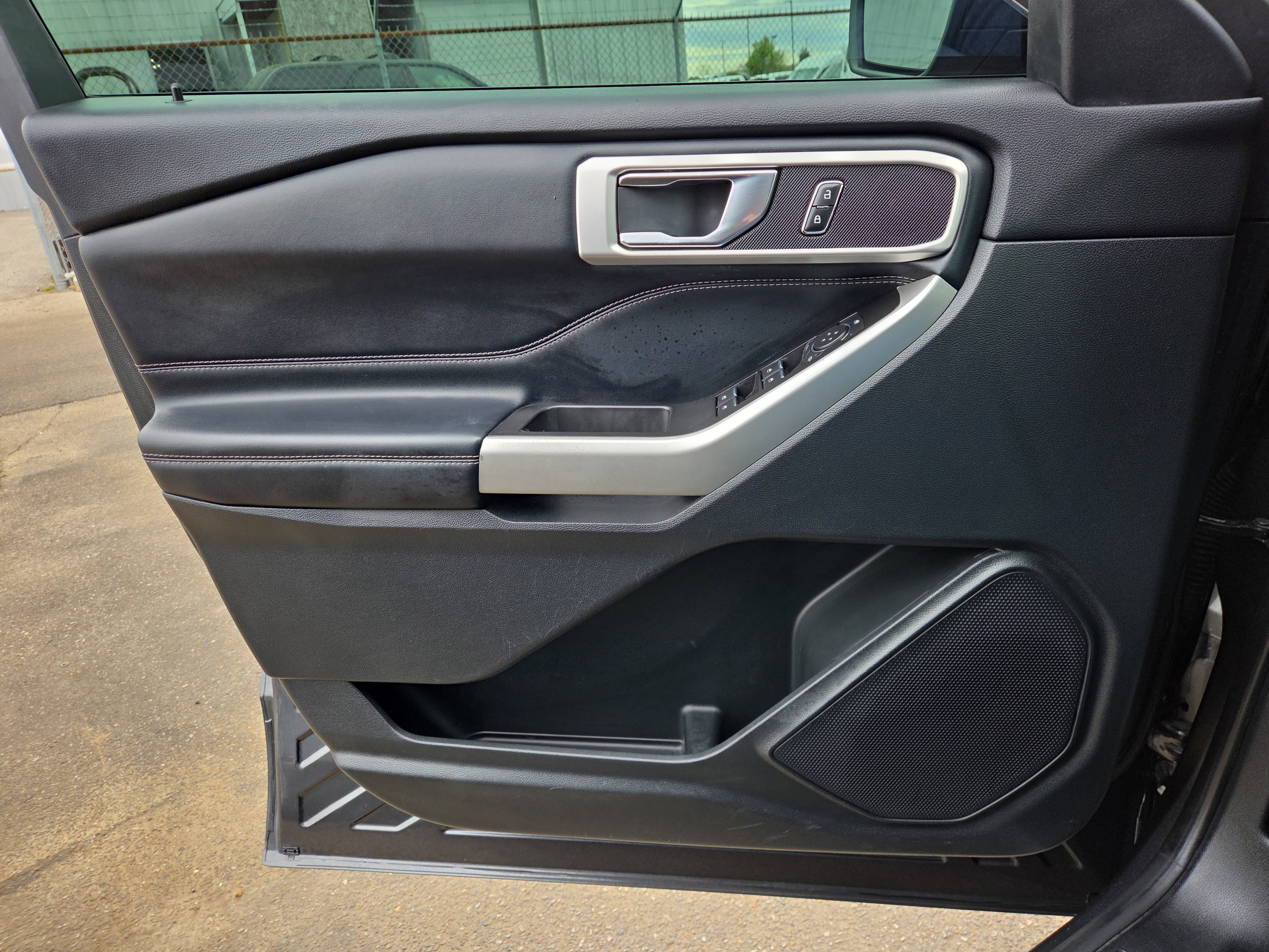 Used 2020 Ford Explorer XLT w/ Equipment Group 202A image 19