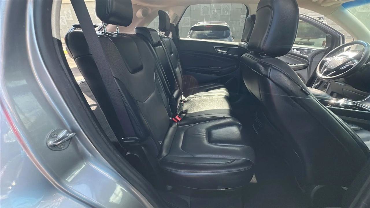 Used 2020 Ford Edge Titanium w/ Equipment Group 301A FWD image 30