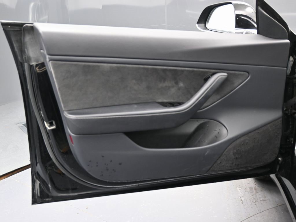 Used 2018 Tesla Model 3 Long Range image 42