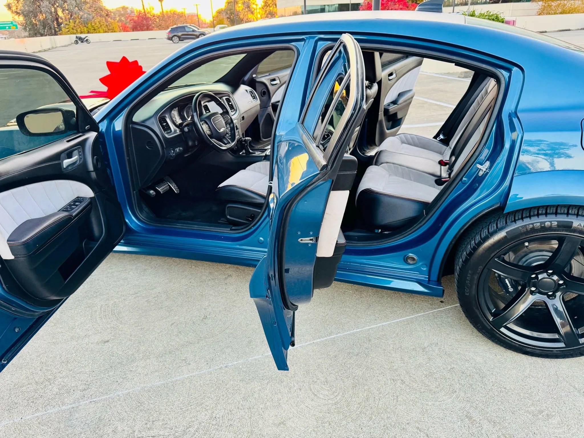 Used 2020 Dodge Charger Scat Pack w/ Dynamics Package image 31