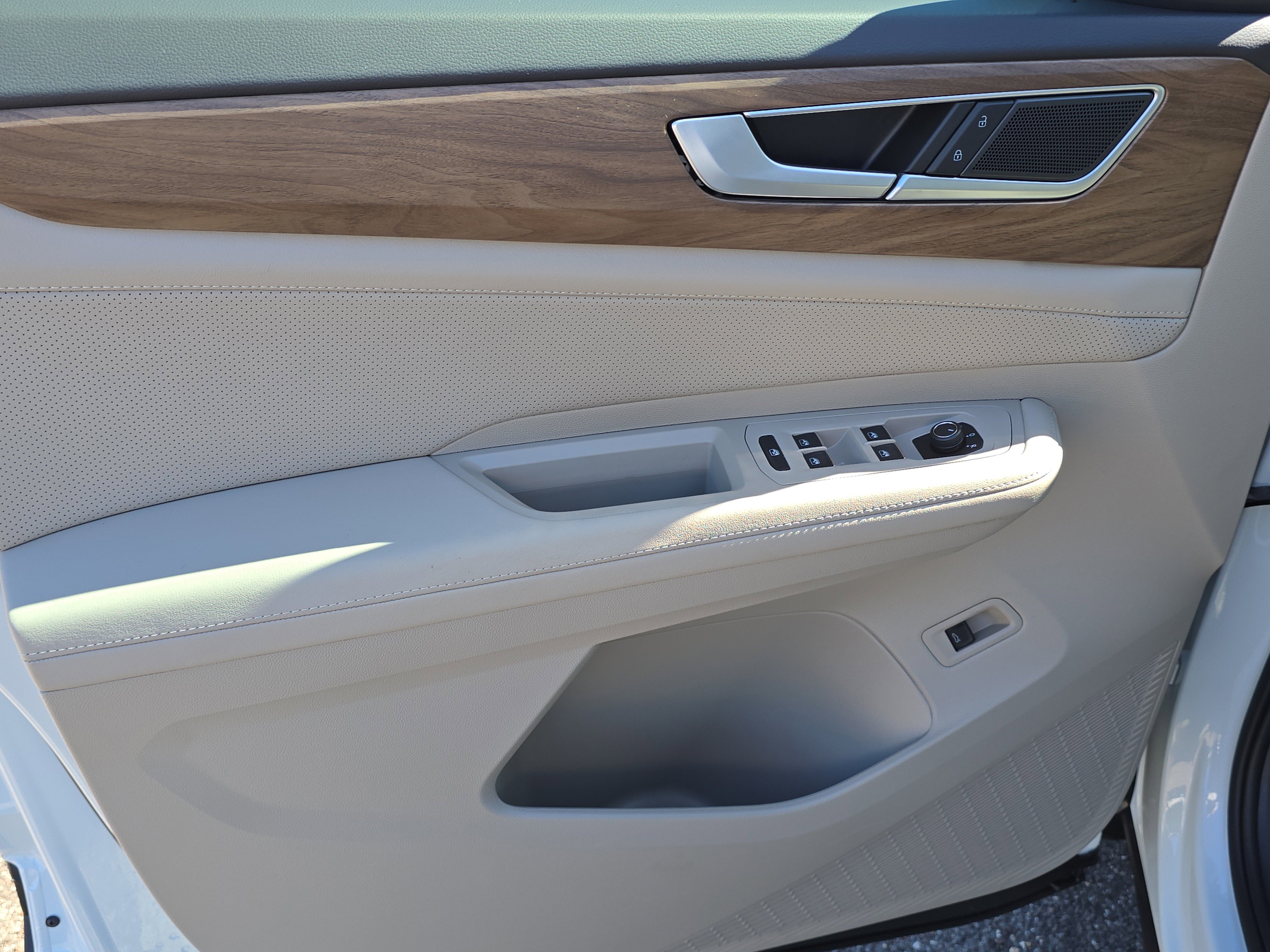 New 2026 Volkswagen Atlas SE image 18