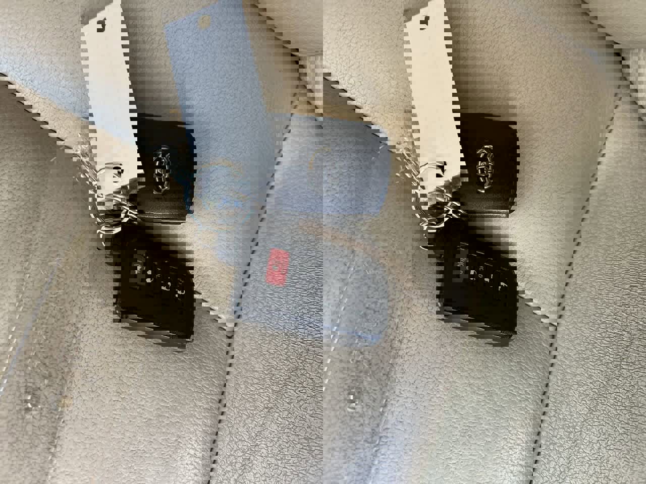 Used 2018 Toyota Avalon XLE Plus image 38