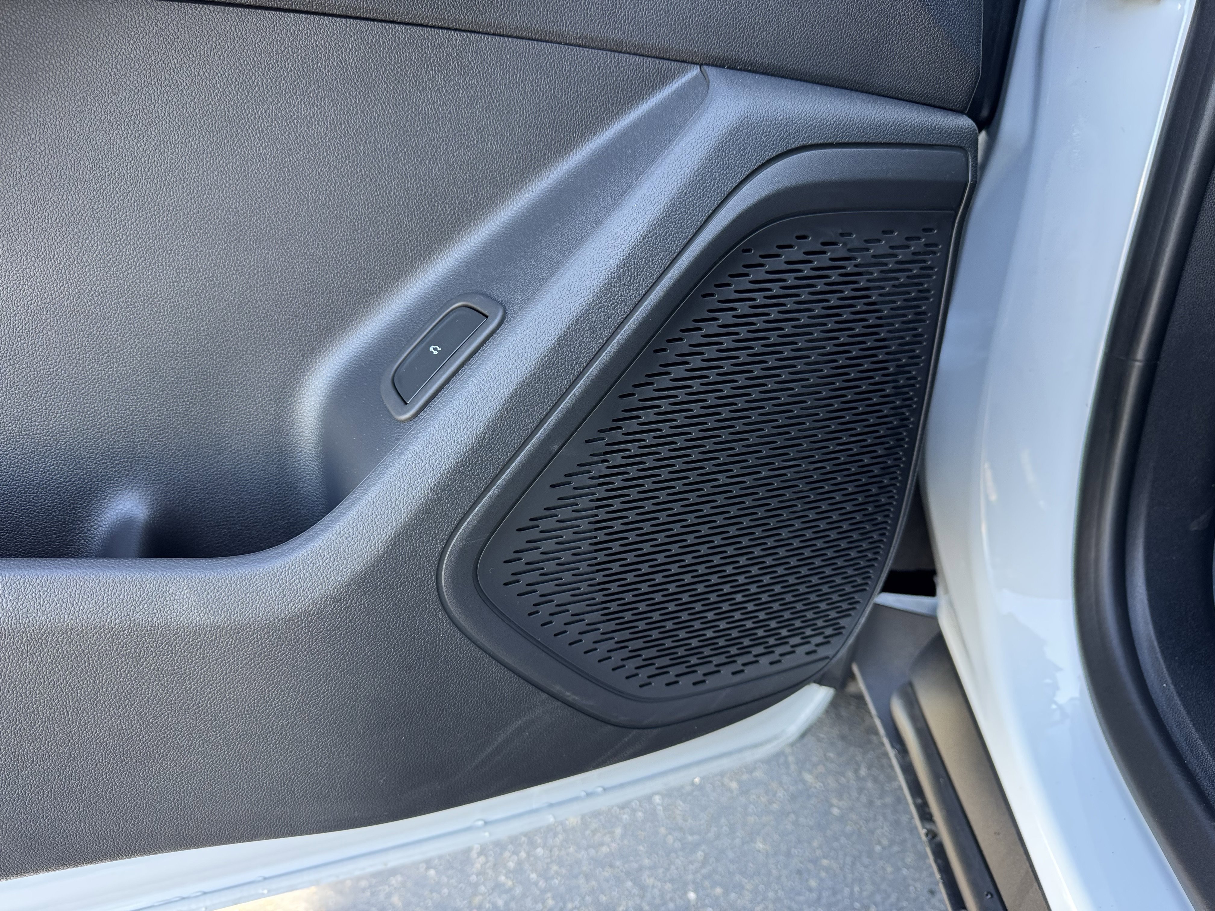 New 2026 Chevrolet Traverse LT w/ Midnight/Sport Edition image 12