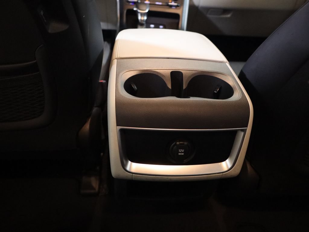 Used 2022 Kia Carnival LX FWD image 41