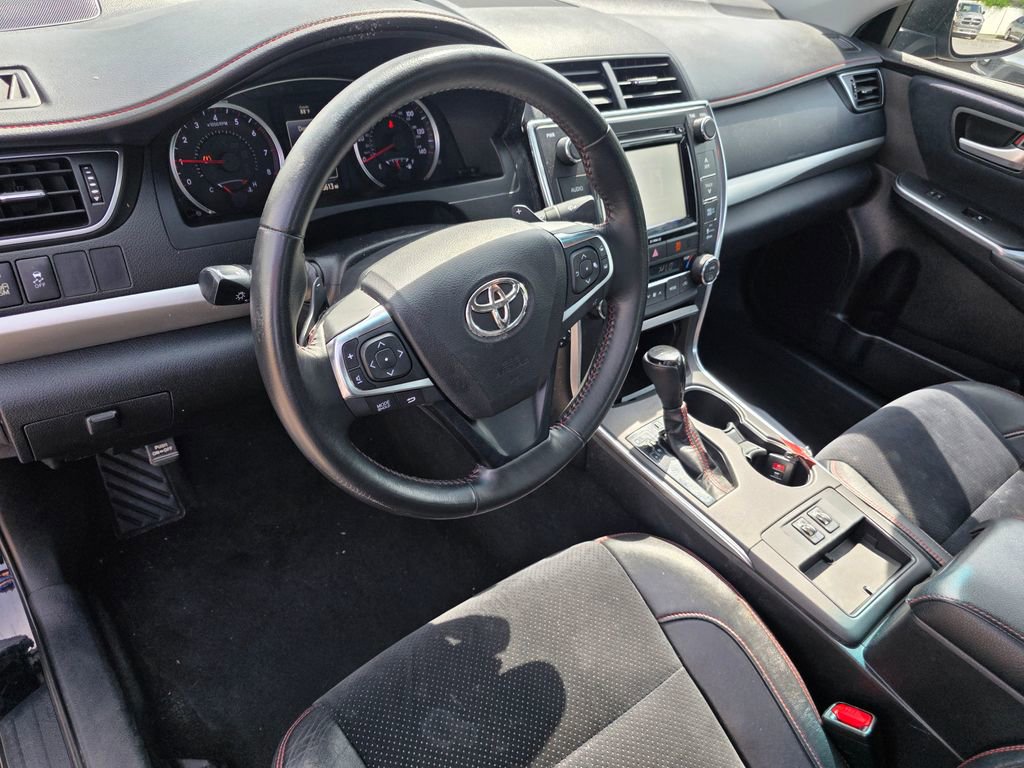 Used 2016 Toyota Camry XSE w/ Moonroof Package FWD image 36