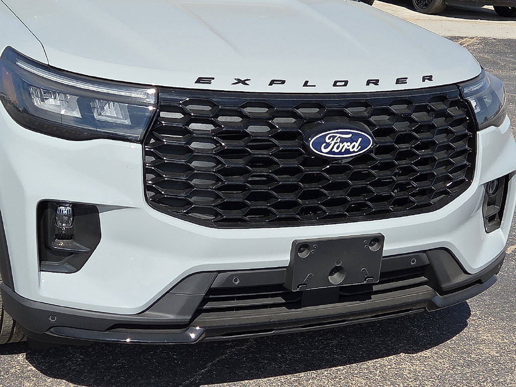 New 2027 Ford Explorer ST-Line w/ Premium Package RWD image 9
