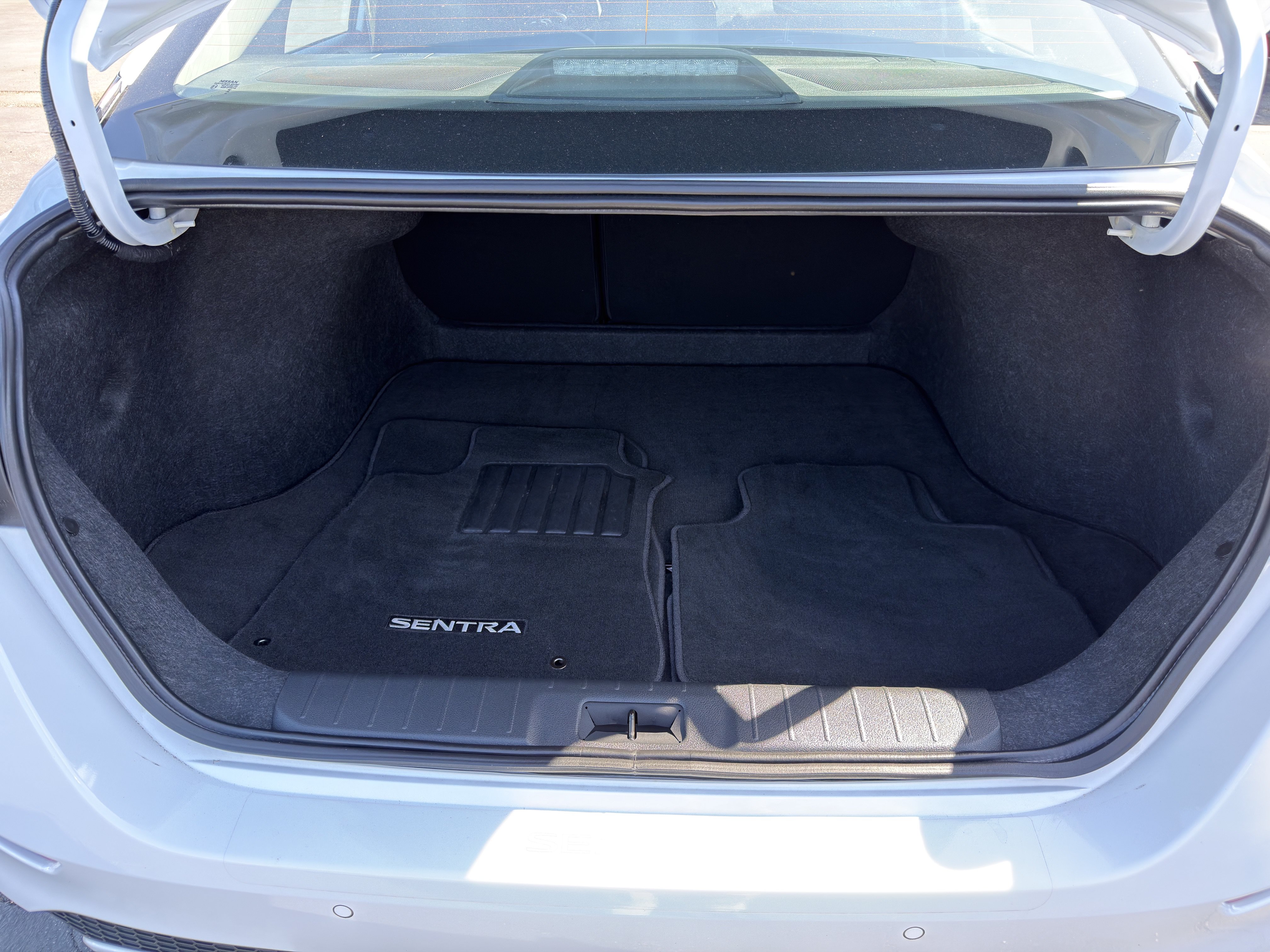 Used 2025 Nissan Sentra S FWD image 14