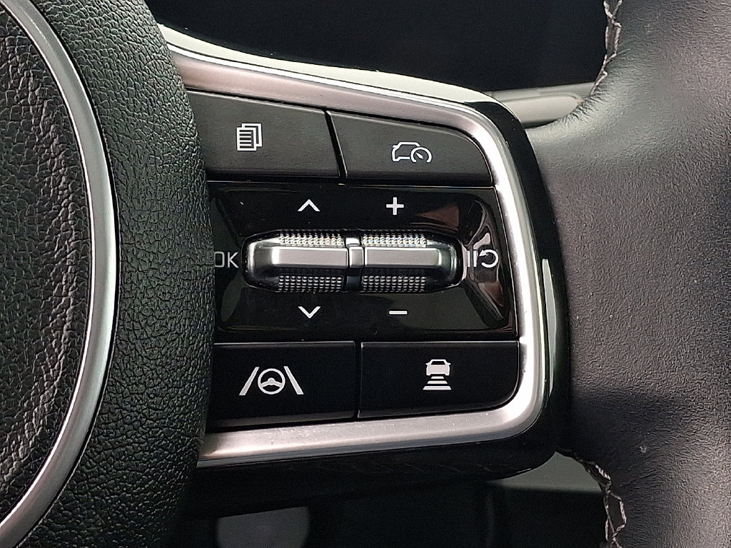 Used 2025 Kia Sorento S w/ Panoramic Sunroof Package AWD/4WD image 18