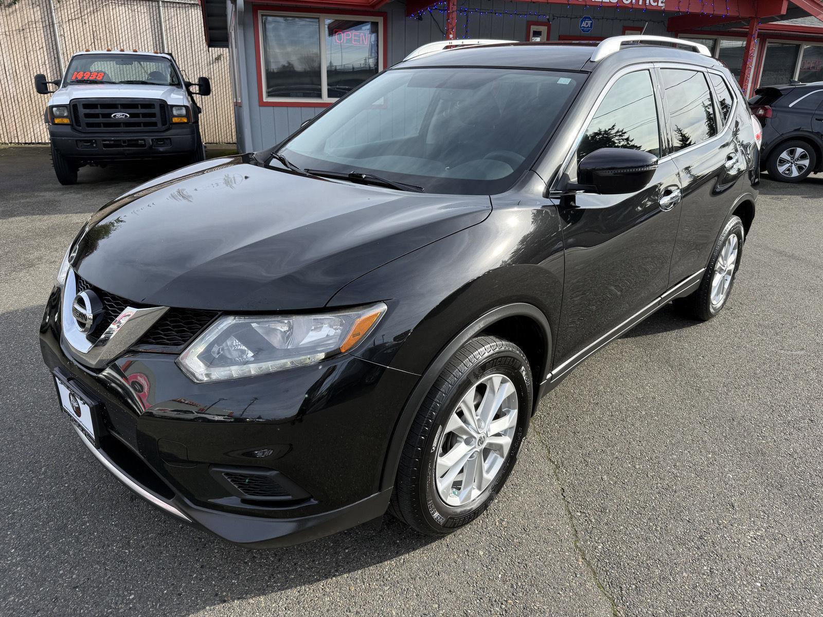 Used 2016 Nissan Rogue SV