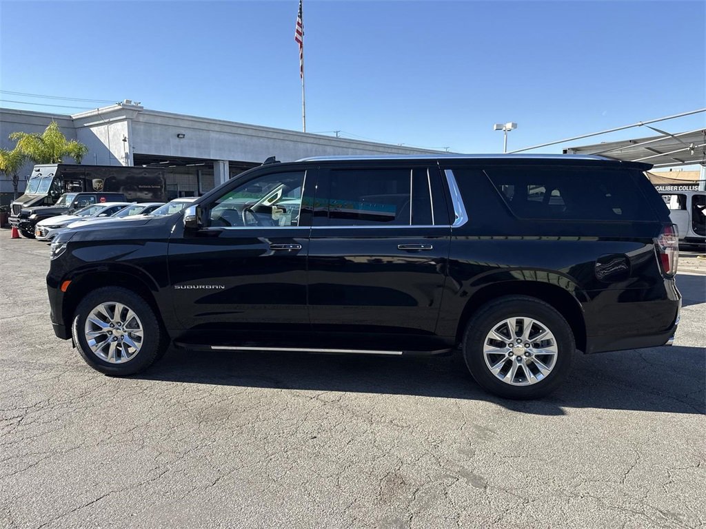 Used 2024 Chevrolet Suburban Premier image 6