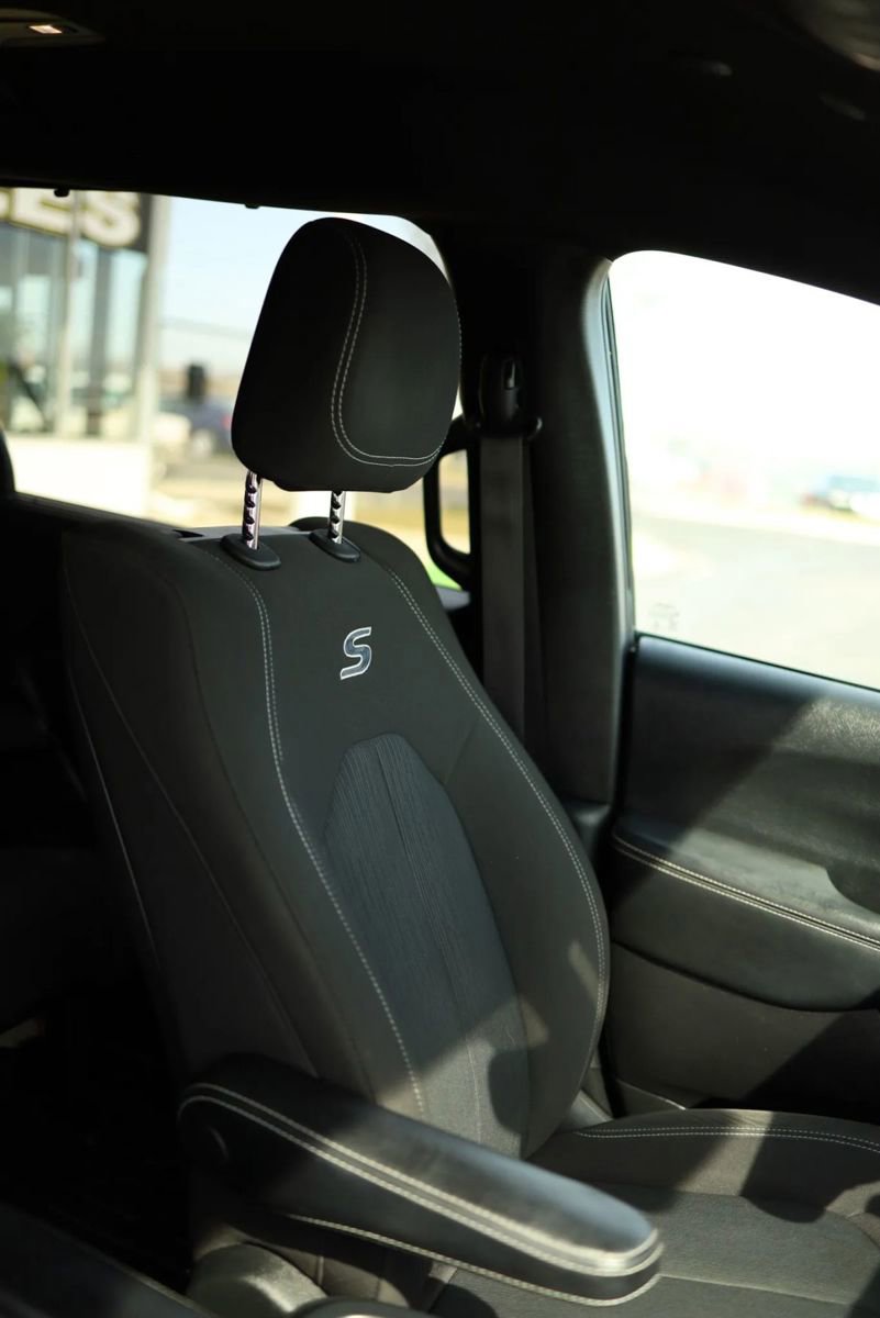 Used 2021 Chrysler Pacifica Touring w/ Uconnect Theater Family Group image 59