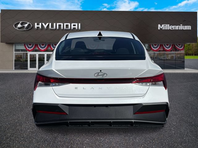 Certified 2024 Hyundai Elantra SEL FWD image 8
