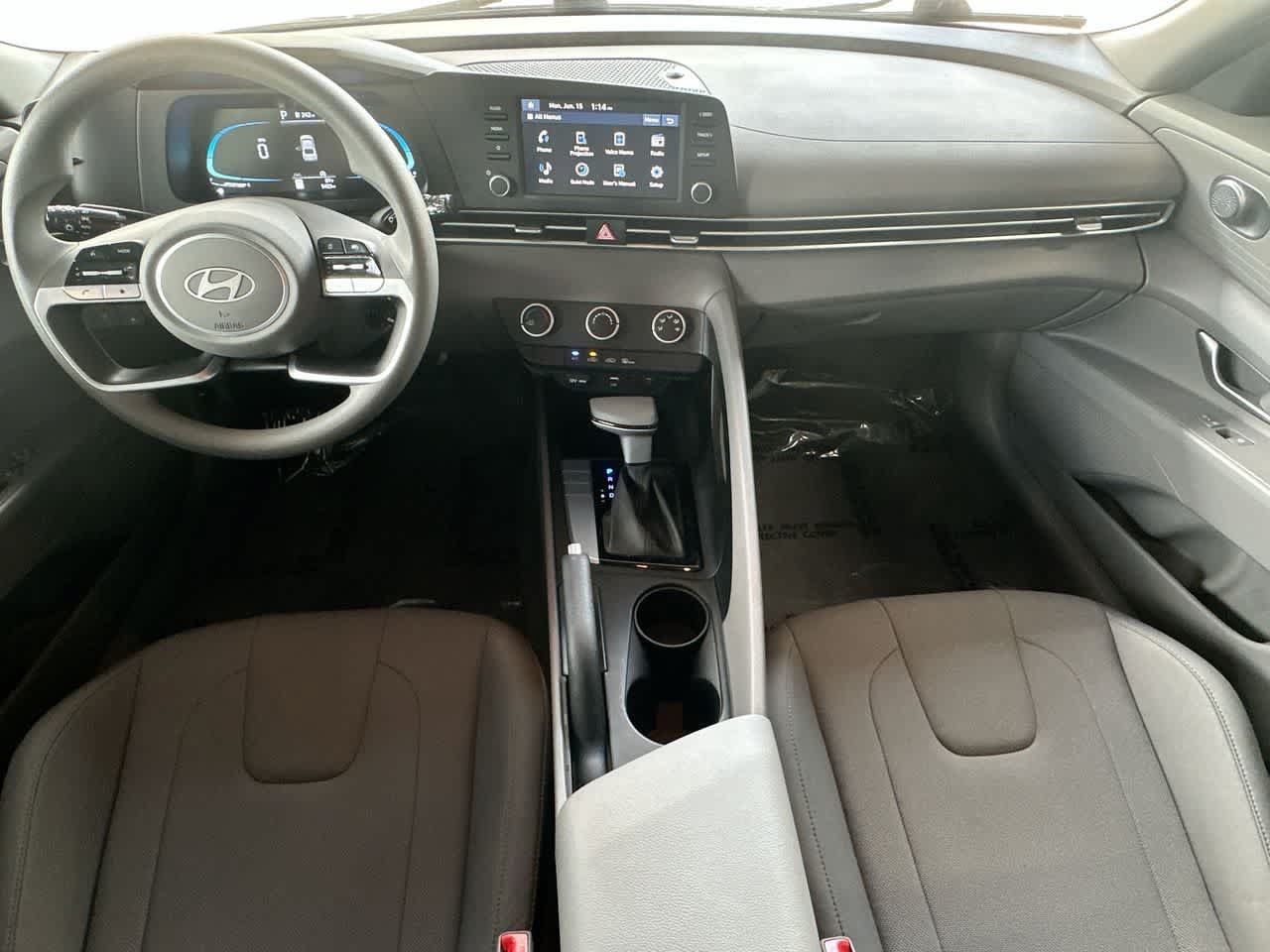 Used 2025 Hyundai Elantra SE FWD image 24