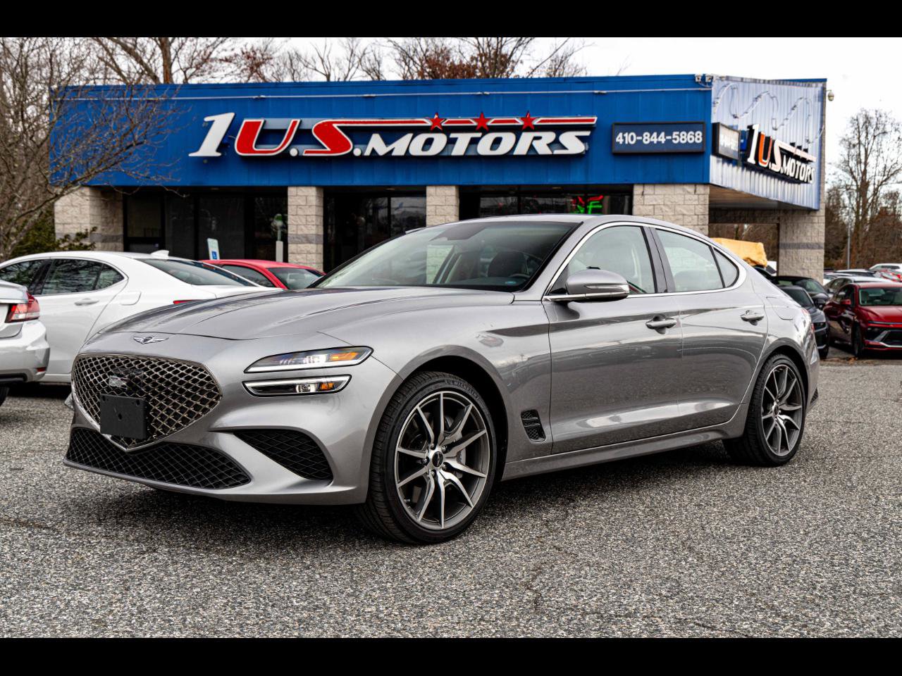 Used 2025 Genesis G70 2.5T image 1