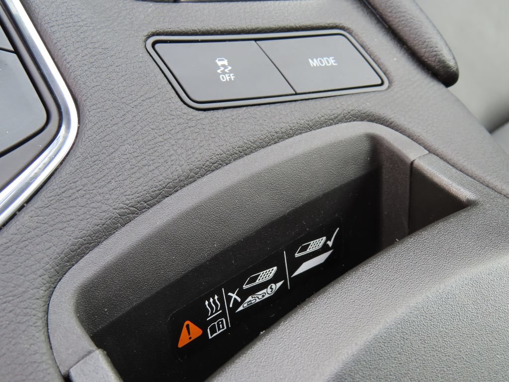 Used 2024 Cadillac XT5 Sportv w/ Technology Package AWD/4WD image 8