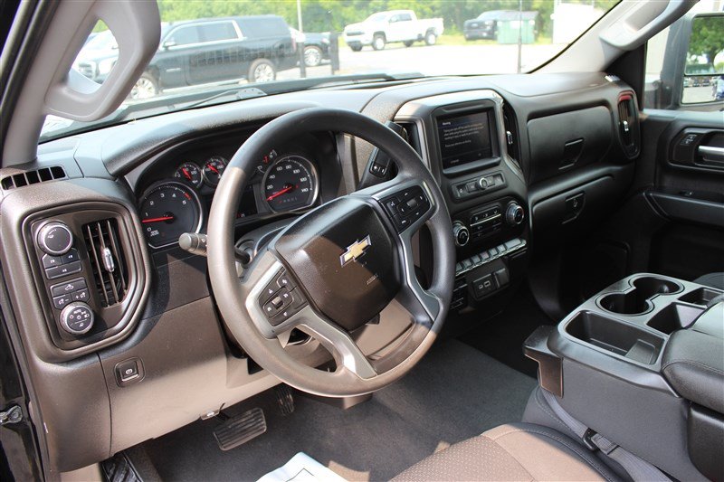 Used 2023 Chevrolet Silverado 2500 Custom w/ Custom Value Package AWD/4WD image 15