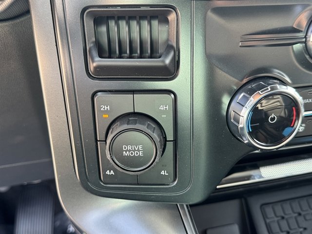 New 2025 Ford F150 Lariat w/ Equipment Group 501A Mid image 15