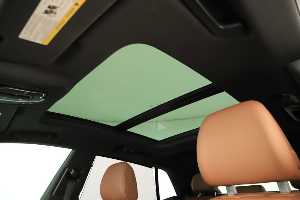 Used 2023 Audi Q8 Prestige w/ Prestige Package image 24