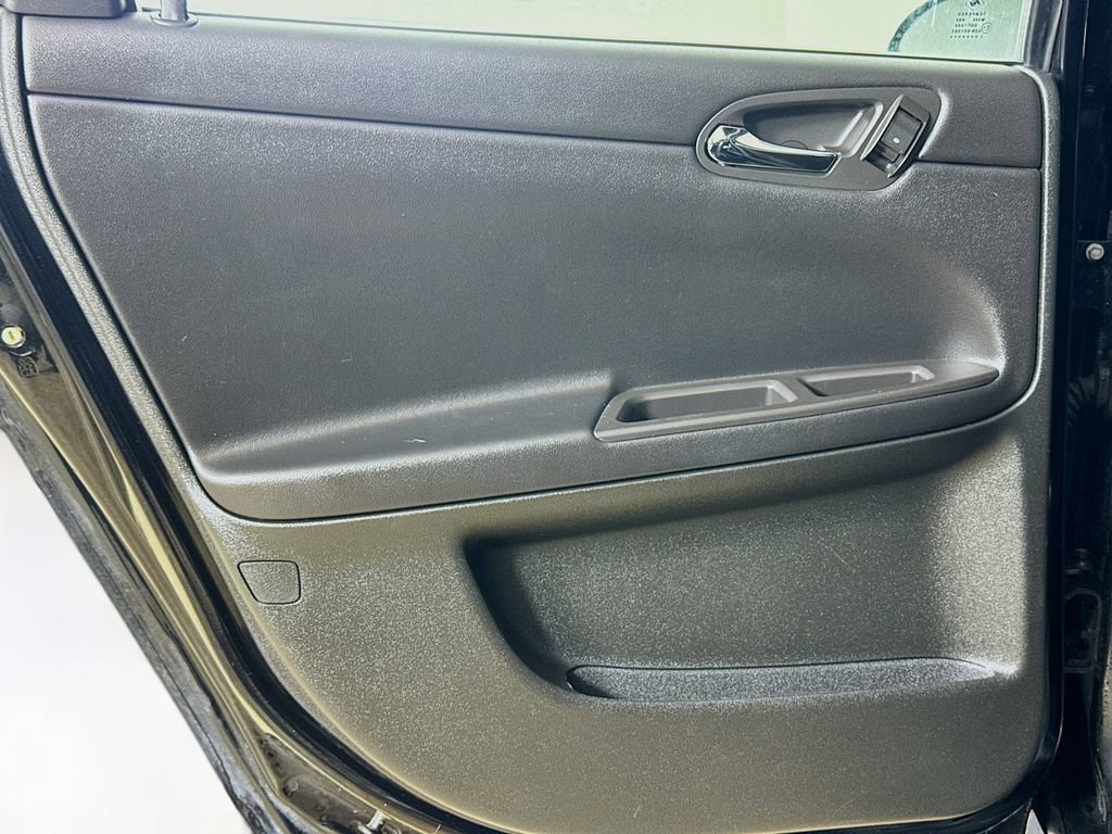 Used 2013 Chevrolet Impala LTZ image 17