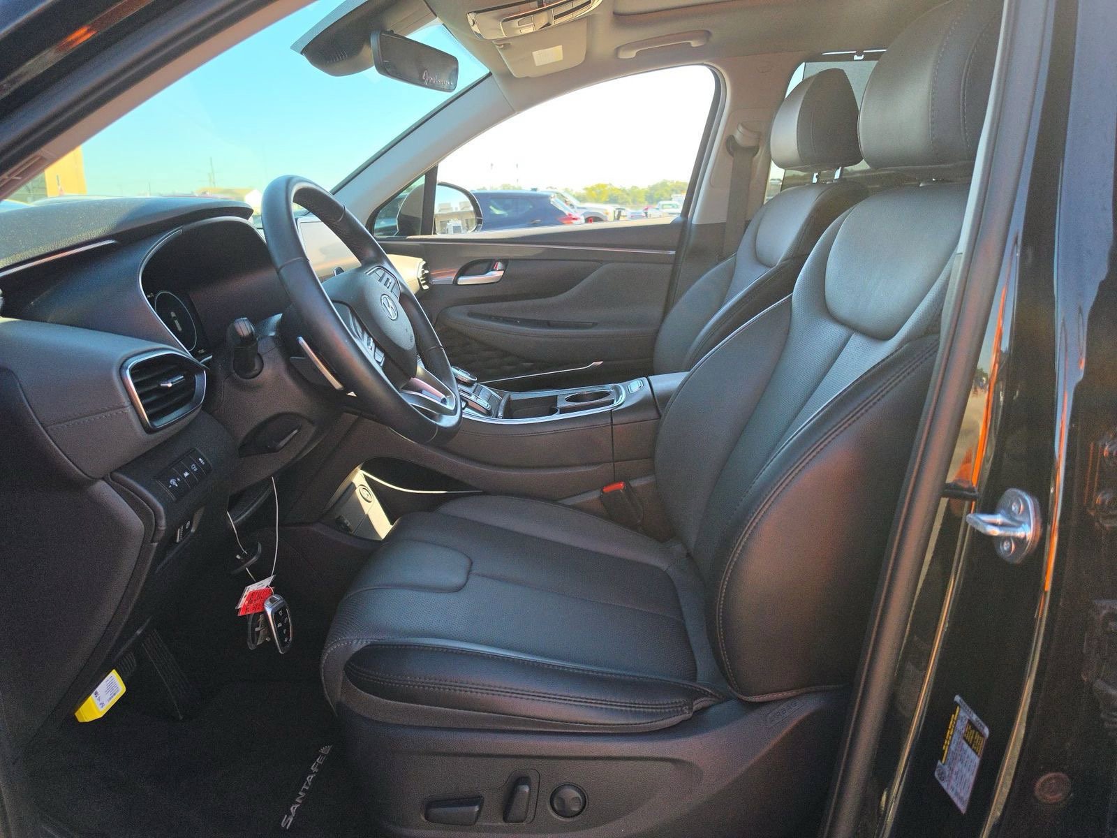 Used 2023 Hyundai Santa Fe SEL w/ Premium Package FWD image 4