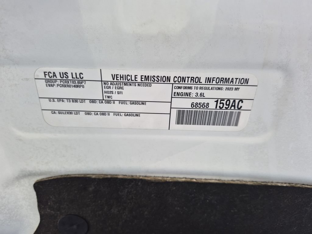 Used 2023 Chrysler Pacifica Touring-L FWD image 38