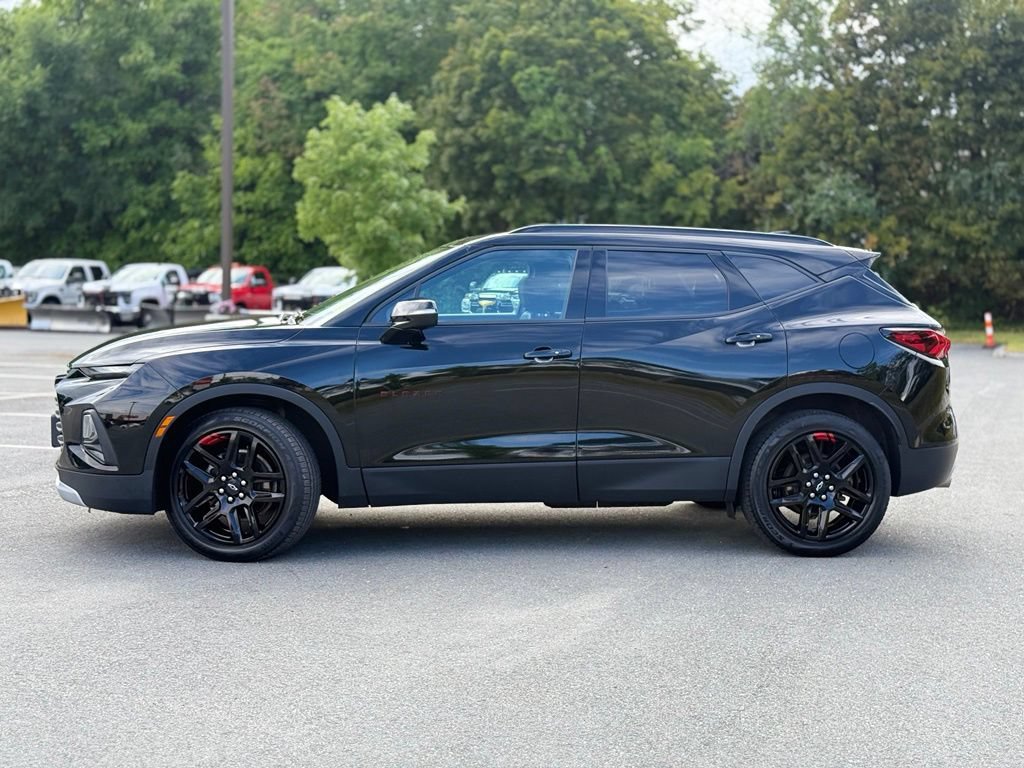 Used 2022 Chevrolet Blazer LT w/ Redline Edition AWD/4WD image 3