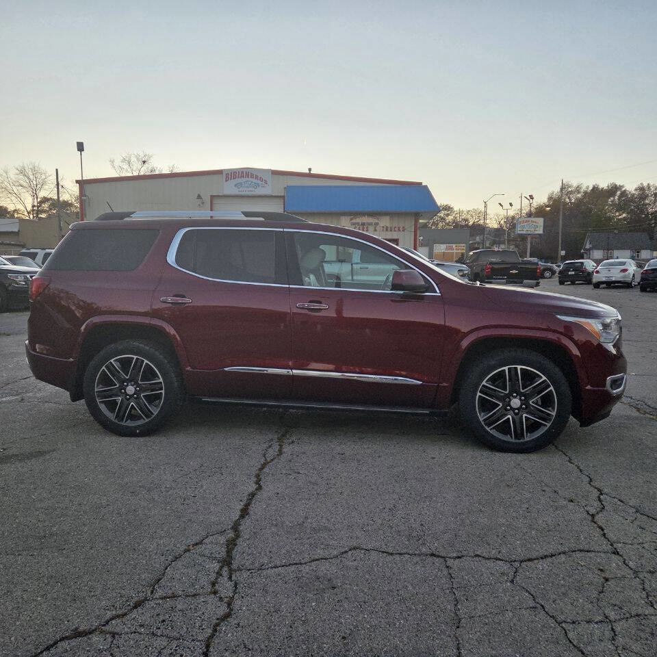 Used 2017 GMC Acadia Denali w/ Technology Package image 4