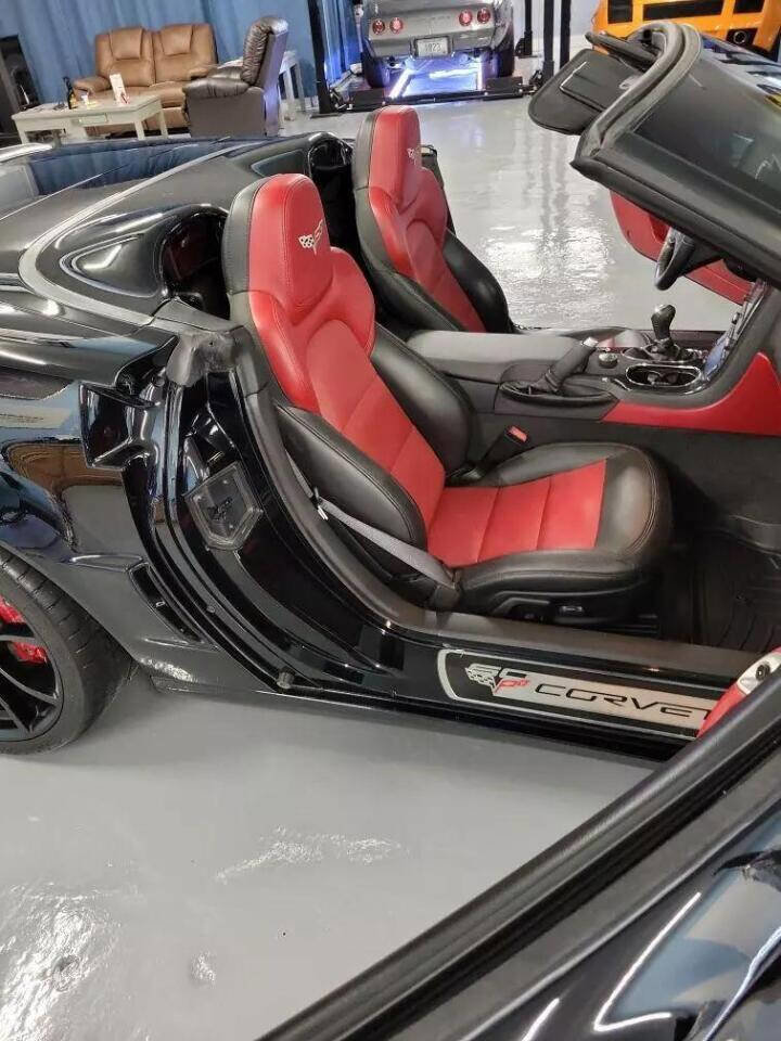 Used 2013 Chevrolet Corvette 427 w/ 1SB Preferred Equipment Group image 8