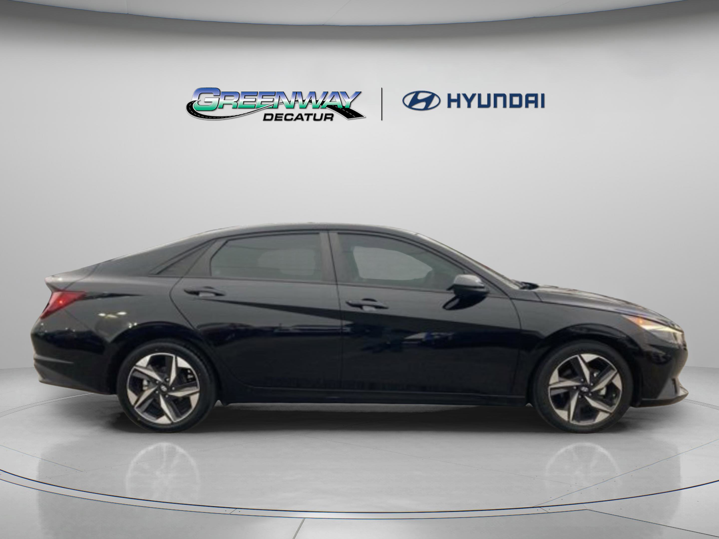Used 2023 Hyundai Elantra SEL w/ Convenience Package image 11