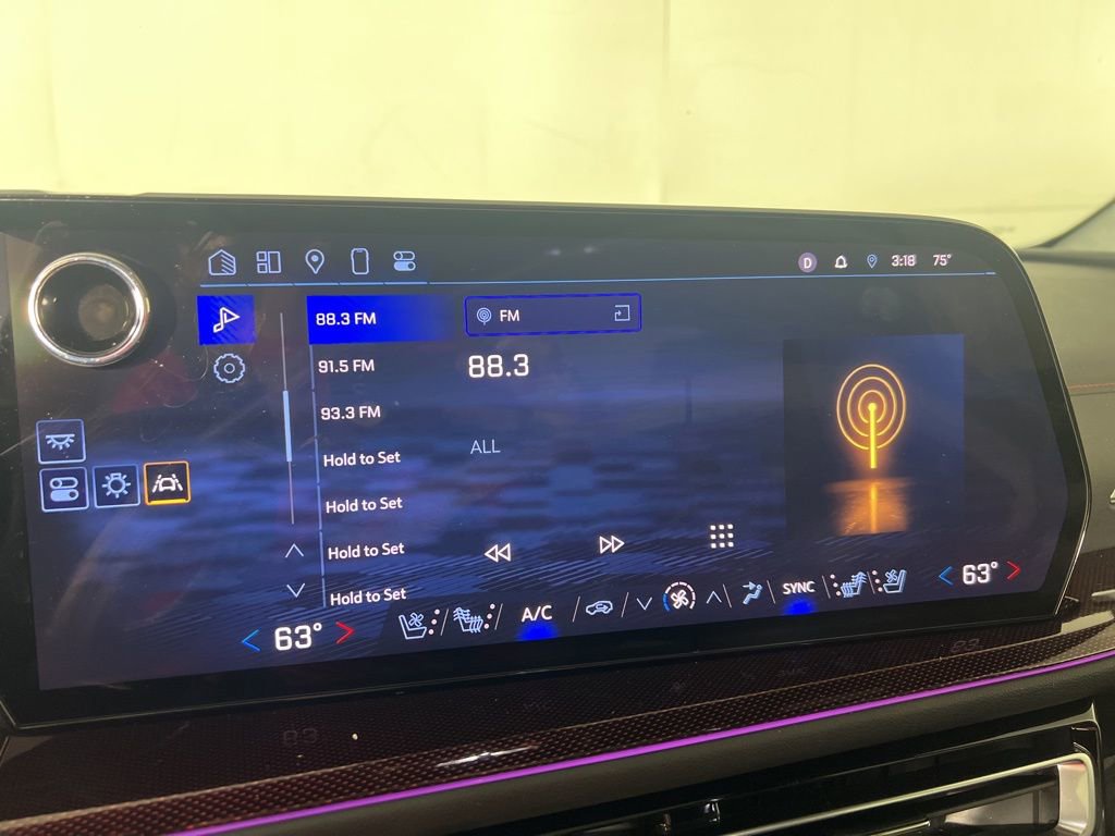 Used 2024 Chevrolet Traverse RS image 23