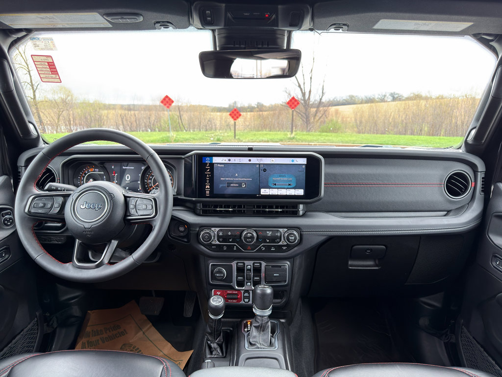 Used 2024 Jeep Wrangler Unlimited Rubicon AWD/4WD image 20