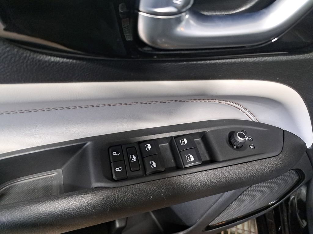 Certified 2023 Jeep Compass Limited w/ Elite Group AWD/4WD image 30