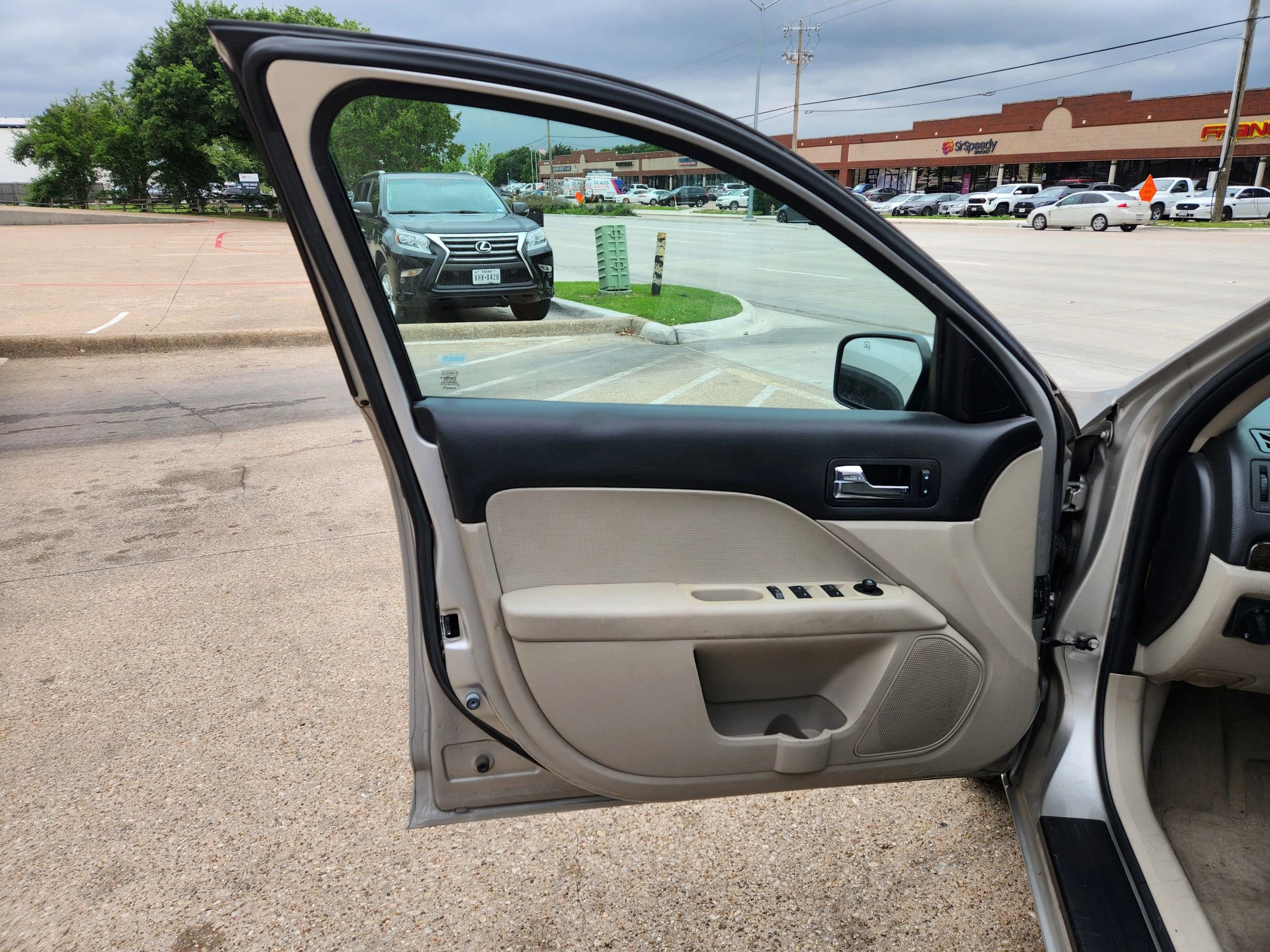 Used 2008 Mercury Milan Premier FWD image 9