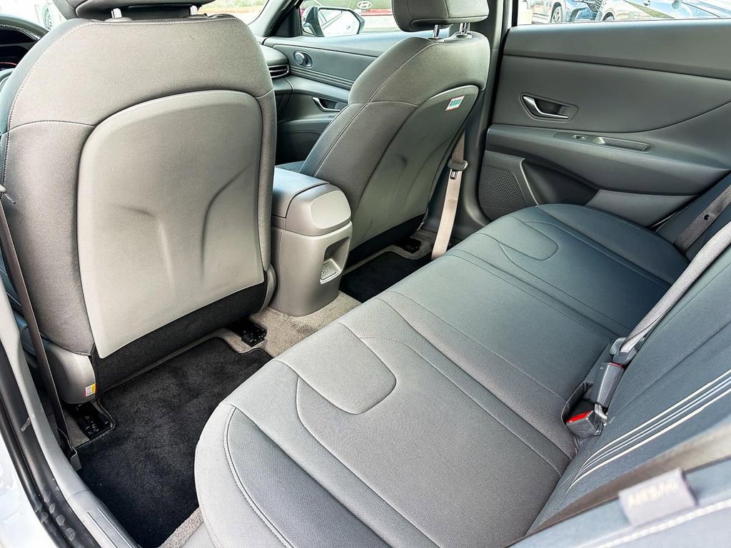 Used 2025 Hyundai Elantra Sport w/ Cargo Package image 32