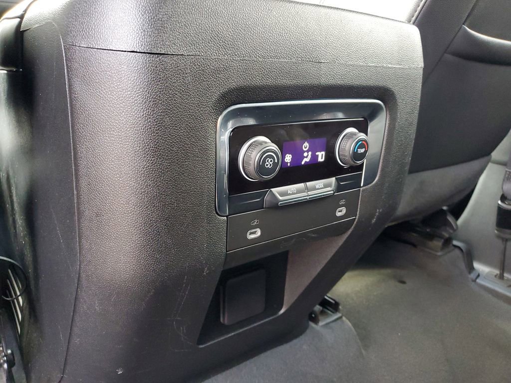 Used 2024 Chevrolet Tahoe LT RWD image 12