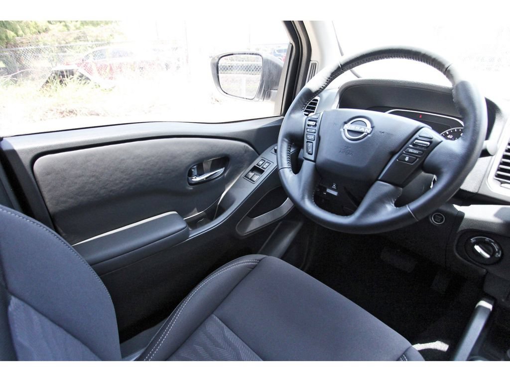 Used 2024 Nissan Frontier SV w/ SV Convenience Package AWD/4WD image 6