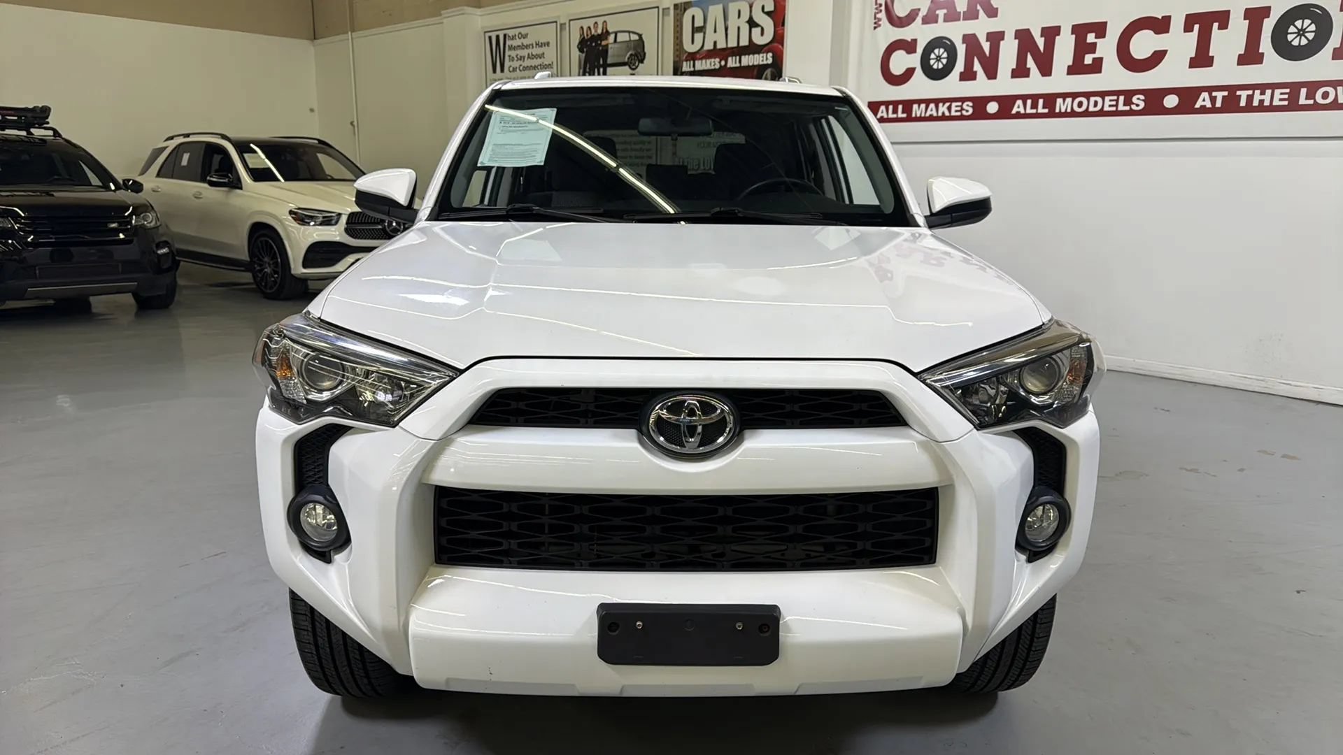 Used 2018 Toyota 4Runner SR5 RWD image 10