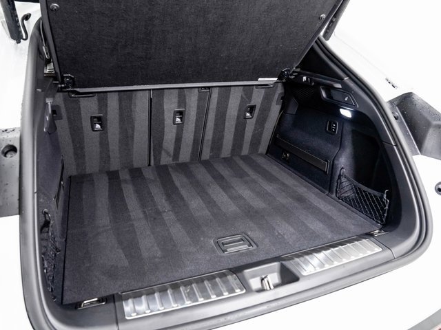 Certified 2025 Porsche Macan Electric image 25