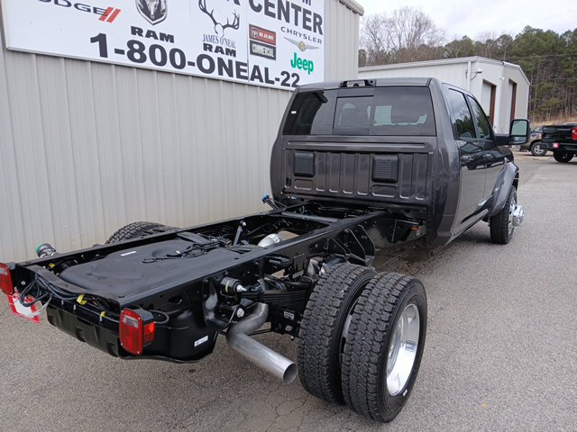 New 2026 RAM 4500 4x4 Crew Cab DRW image 3